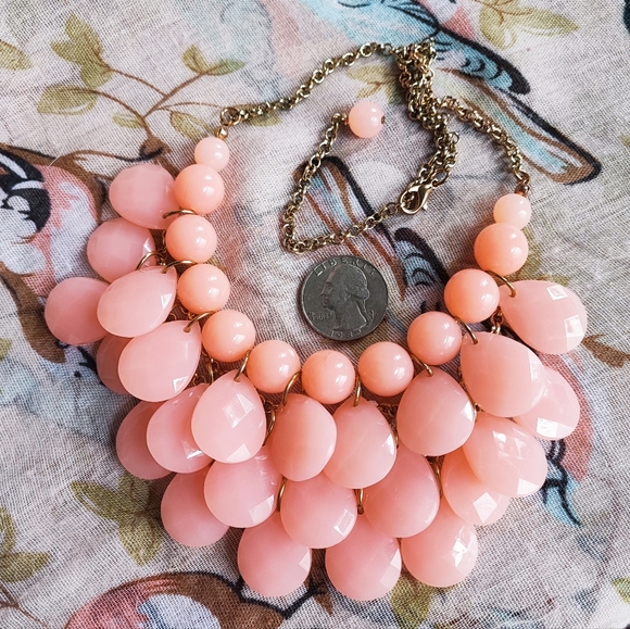 Peach Shrimp Color Opaque Faceted  Round Balls Teardrop Acrylic Beaded Necklace - Picture 5 of 6